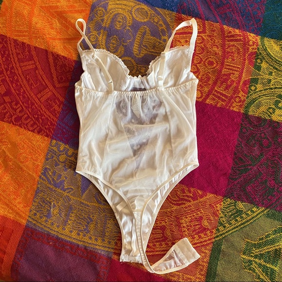 sexy white body suit with lace 💋 - Picture 2 of 4